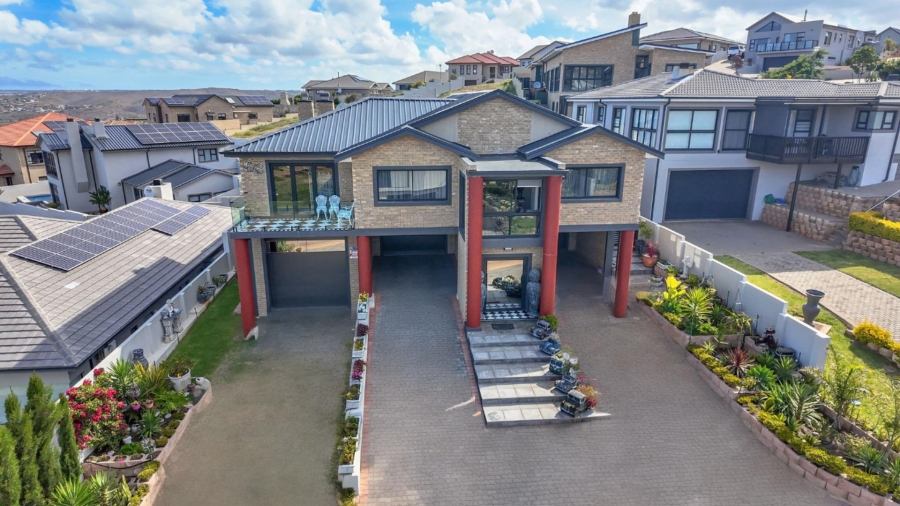 4 Bedroom Property for Sale in Monte Christo Western Cape